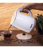 Geepas Double Layer Electric Kettle 1.7L - Image 4