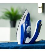 Geepas GSI7806 800W Dry Iron With Foldable Handle2 - Image 2